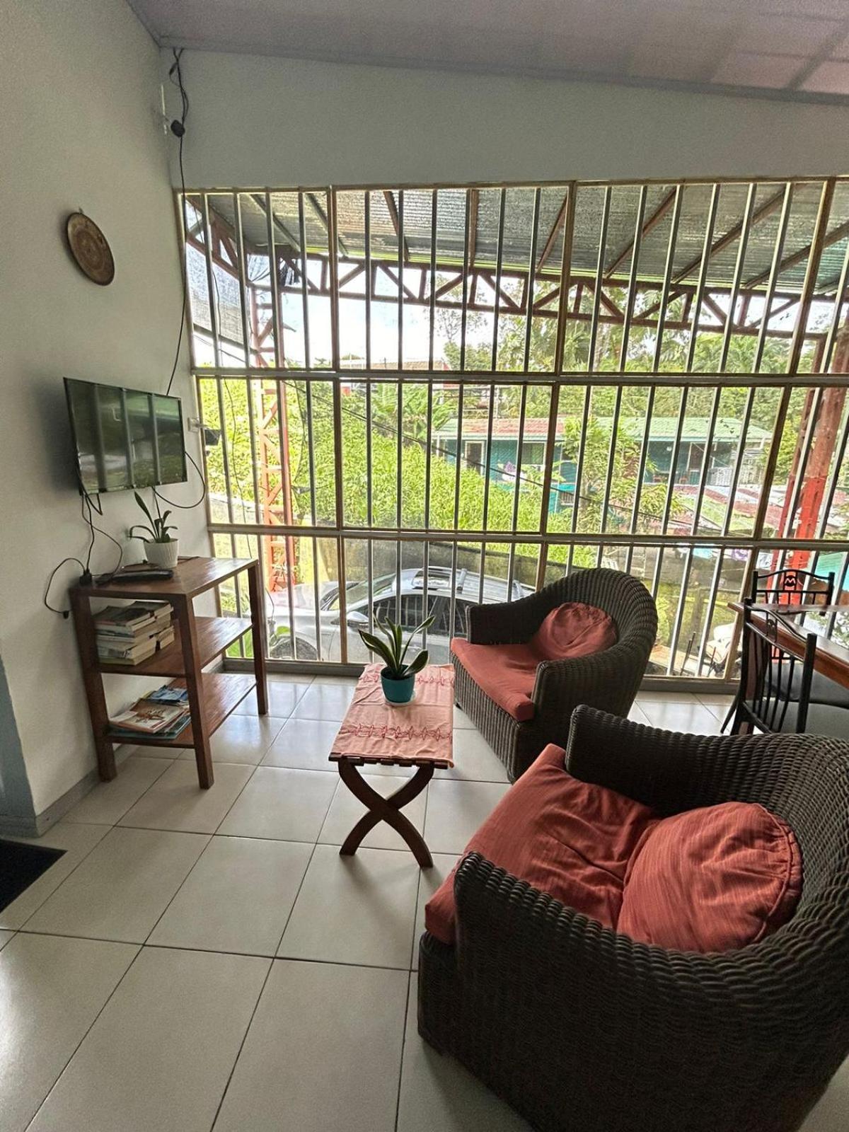 Blue Morpho House B&B Manuel Antonio Extérieur photo